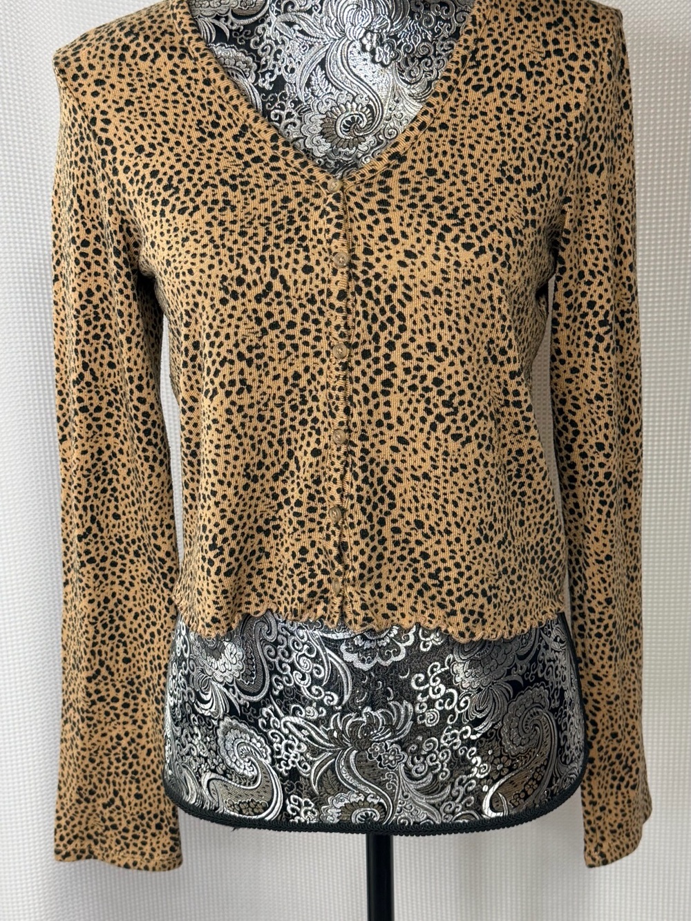 American Eagle Outfitters Tan and Black Leopard V-Neck Long Sleeve Top